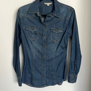 Cabi Denim Button Up sz Sm Western style shirt EUC